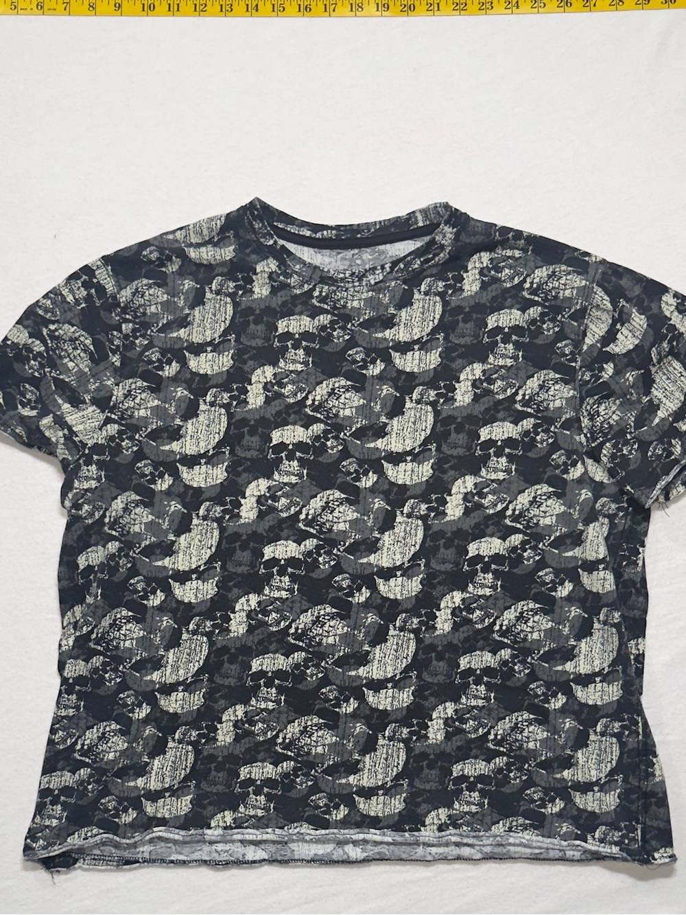 Men's Short Sleeve Graphic Tee in Black and Cream